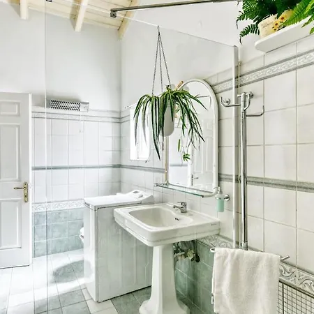 Casa vacanze Evita's Ikia Seaside Luxury House