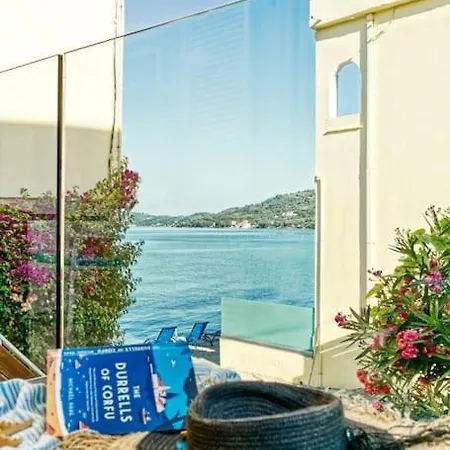 Evita's Ikia Seaside Luxury House Casa vacanze Mesongí