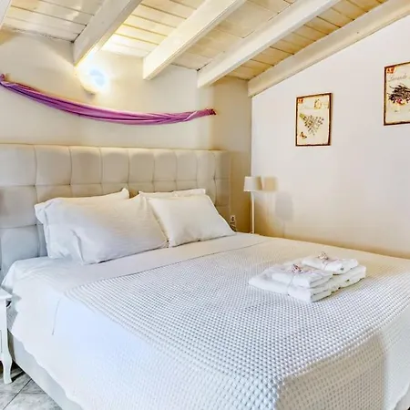 Casa vacanze Evita's Ikia Seaside Luxury House